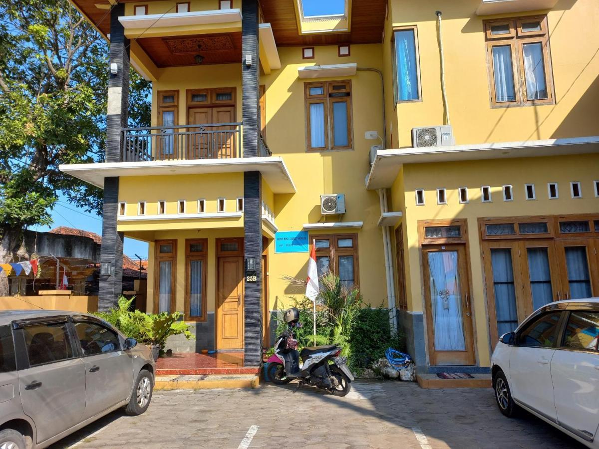 Riki Guesthouse Syari'Ah Jepara Exterior photo